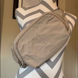 Travelon anti theft waist pack